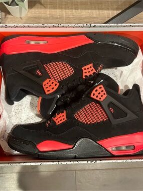 Jordan retro 4 red thunder men’s size 8.5